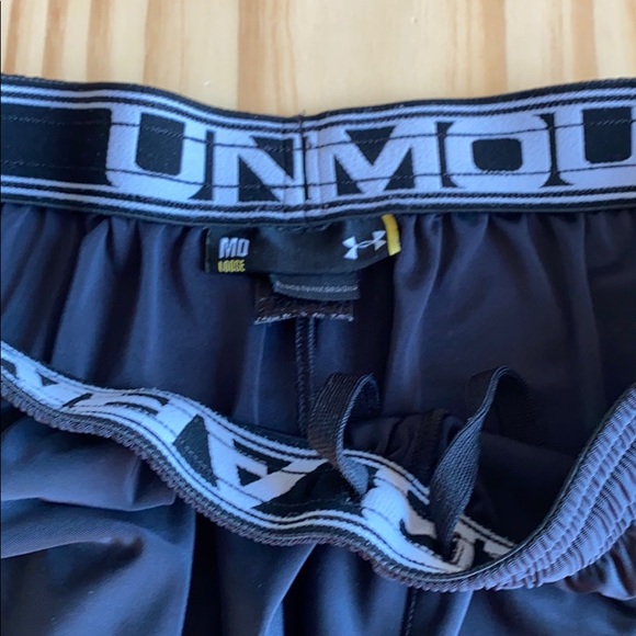 Under Armour Athletic Shorts - Picture 3 of 4